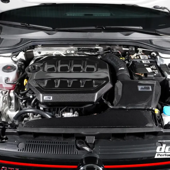 do88 Карбонов капак на двигателя