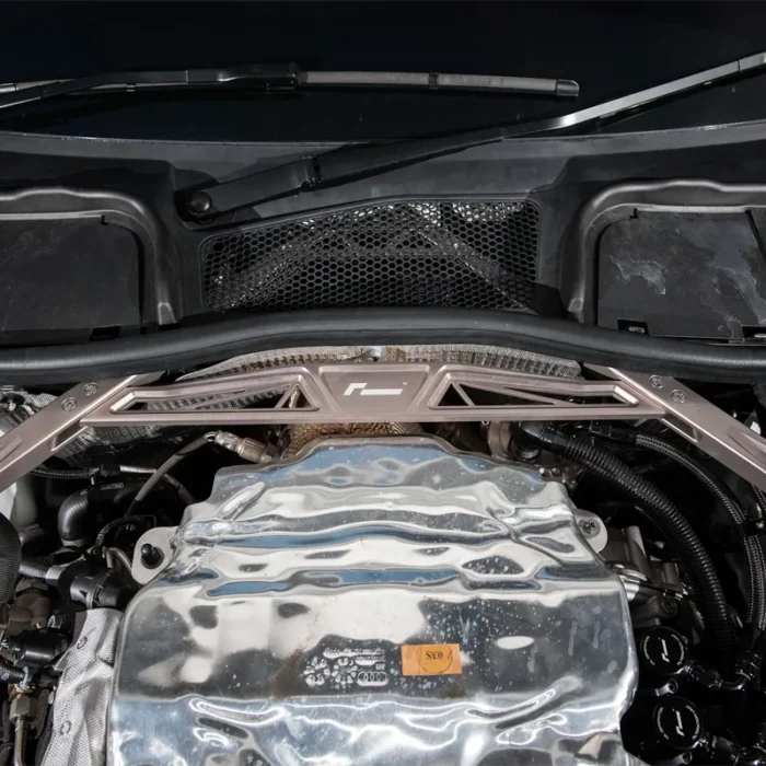 RacingLine Предна разпънка за шаси Audi B9